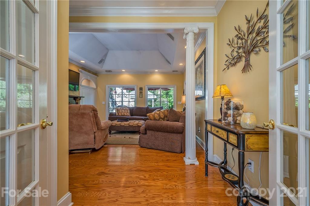 120 Pleasant Hill Road Landrum, SC 29356 - Photo 8 of 25 a living room with furniture