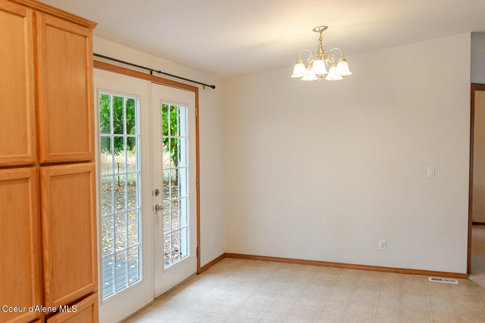 10671 North Idaho Road Post Falls, ID 83854 - Photo 15 of 89 15