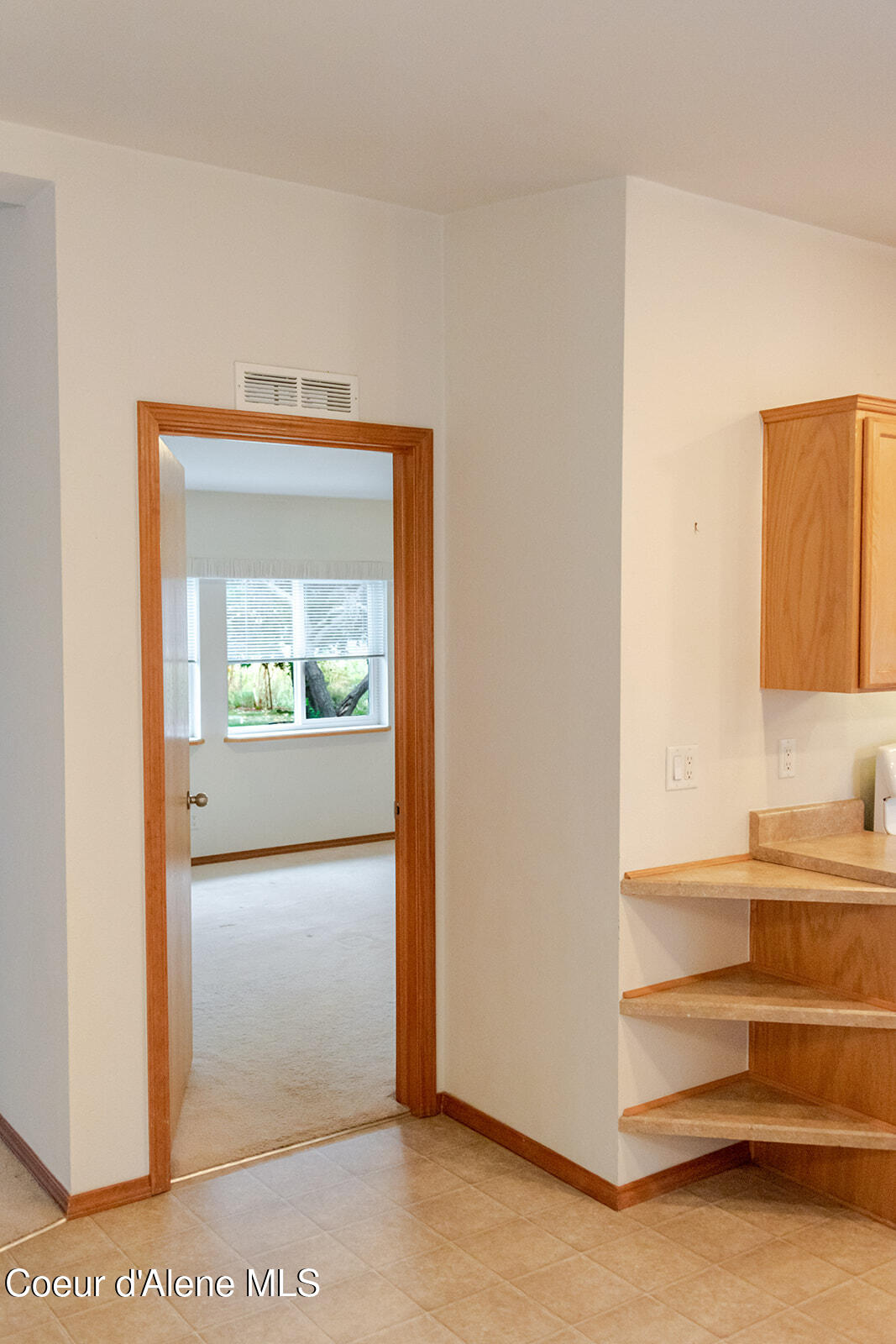 10671 North Idaho Road Post Falls, ID 83854 - Photo 16 of 89 16