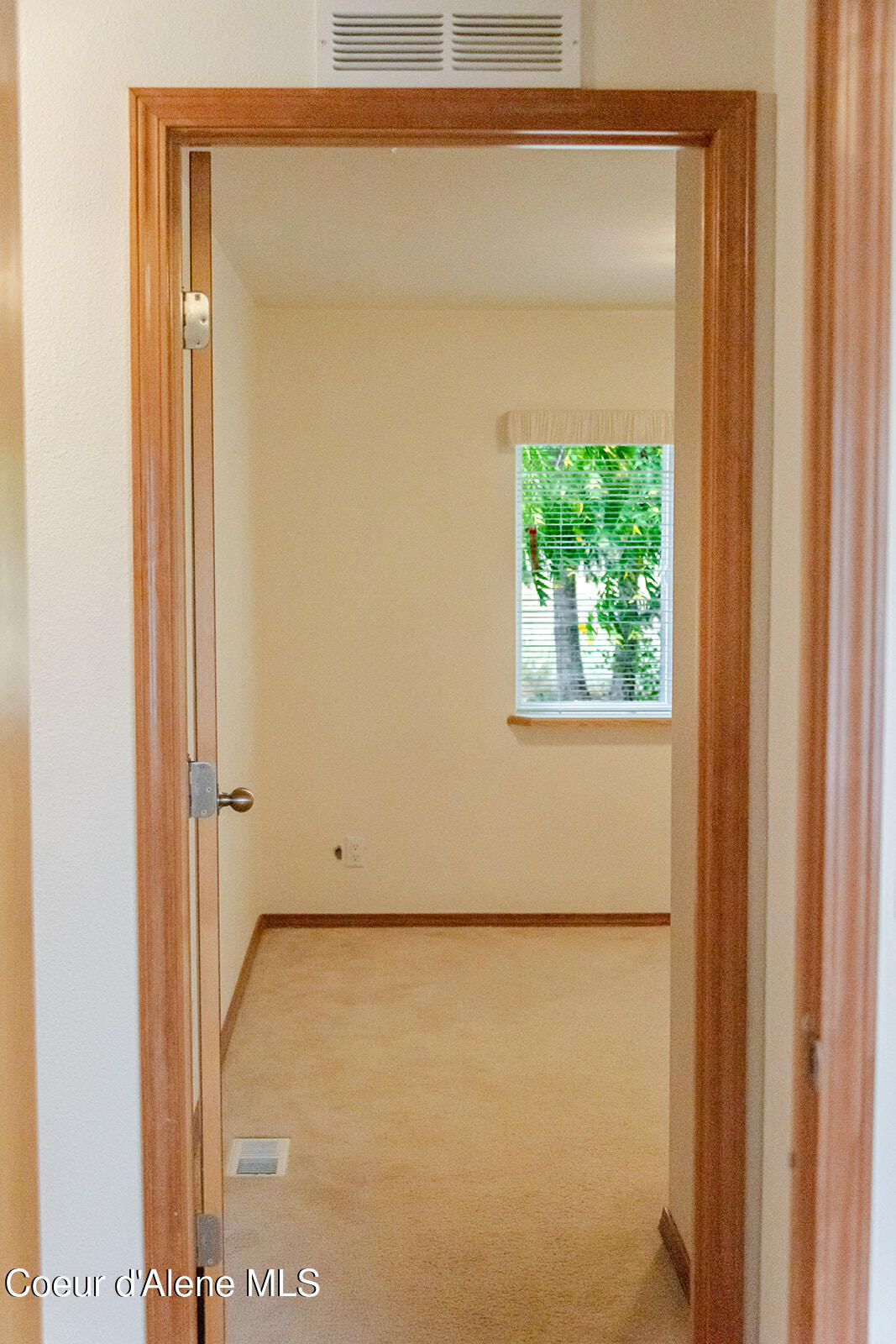 10671 North Idaho Road Post Falls, ID 83854 - Photo 28 of 89 28