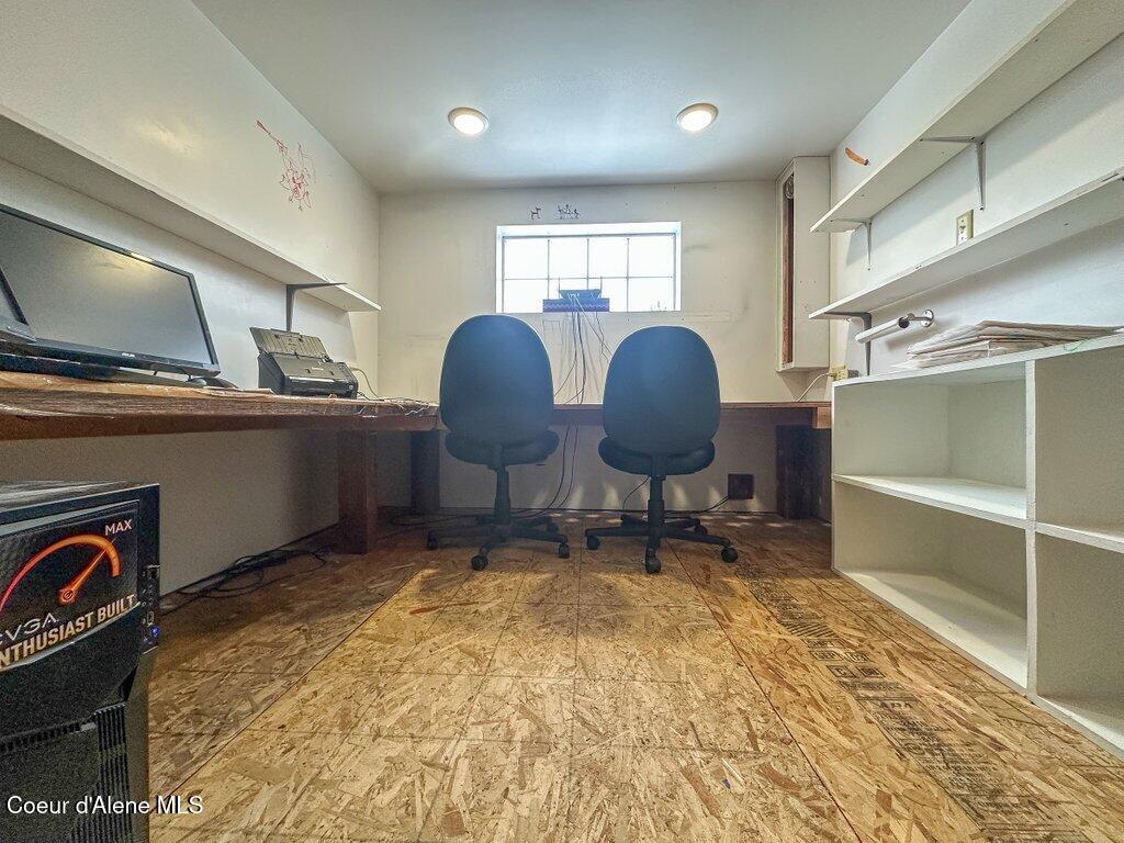 10671 North Idaho Road Post Falls, ID 83854 - Photo 56 of 89 .