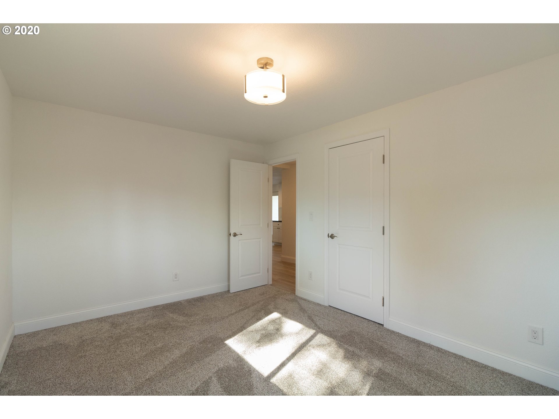 3373 Melrose Road Roseburg, OR 97471 - Photo 19 of 32 a view of an empty room