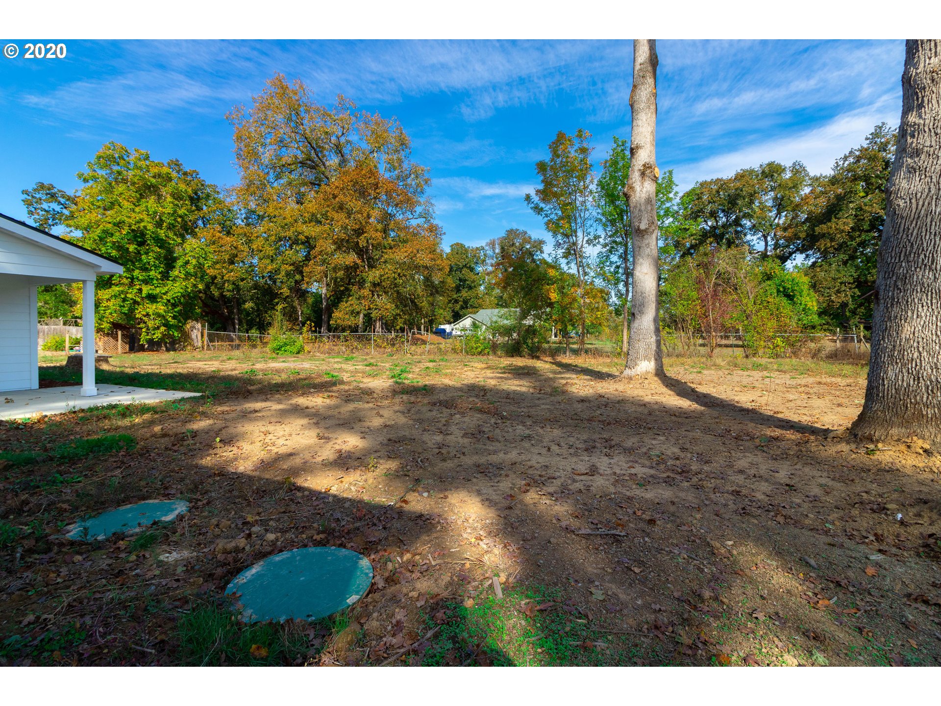 3373 Melrose Road Roseburg, OR 97471 - Photo 28 of 32 a view of a yard with a tree