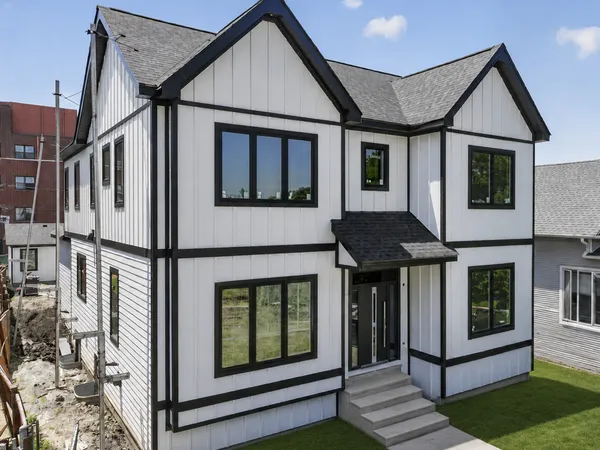 $1,700,000 | 5844 North Navarre Avenue, Chicago, IL 60631