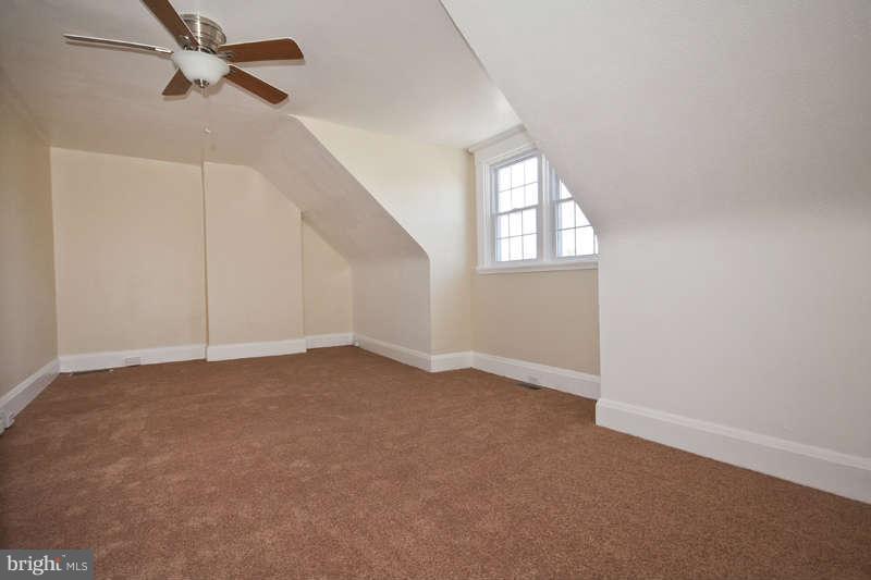 637 North Woodington Road Baltimore, MD 21229 - Photo 22 of 25 Bedroom