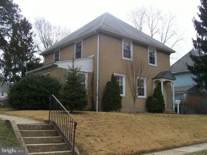 206 Chestnut Street Brooklawn, NJ 08030 - Photo 3 of 18 Gallery Image 3