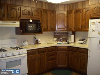 1603 Powell Road Brookhaven, PA 19015 - Photo 4 of 10
