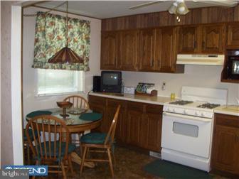 1603 Powell Road Brookhaven, PA 19015 - Photo 5 of 10