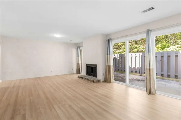 $2,975 | 510 East Ponce De Leon Avenue, Unit J, Decatur, GA 30030