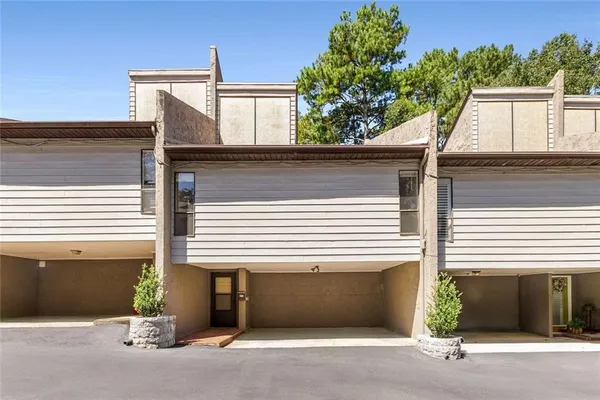 $2,975 | 510 East Ponce De Leon Avenue, Unit J, Decatur, GA 30030