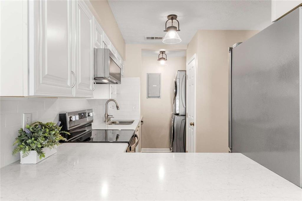 510 East Ponce De Leon Avenue, Unit J Decatur, GA 30030 - Photo 4 of 36