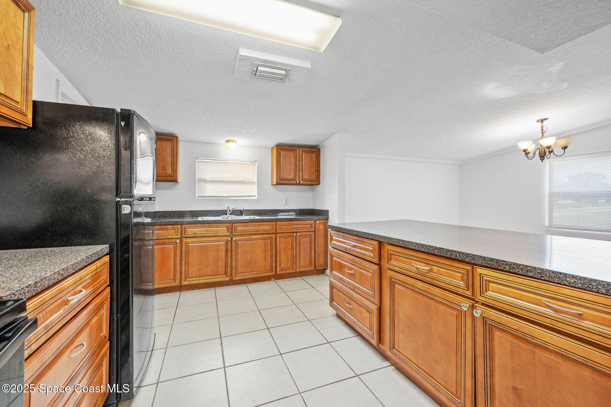 907 Espanola Way Melbourne, FL 32901 - Photo 14 of 31 20-web-or-mls-DSC_3495 copy