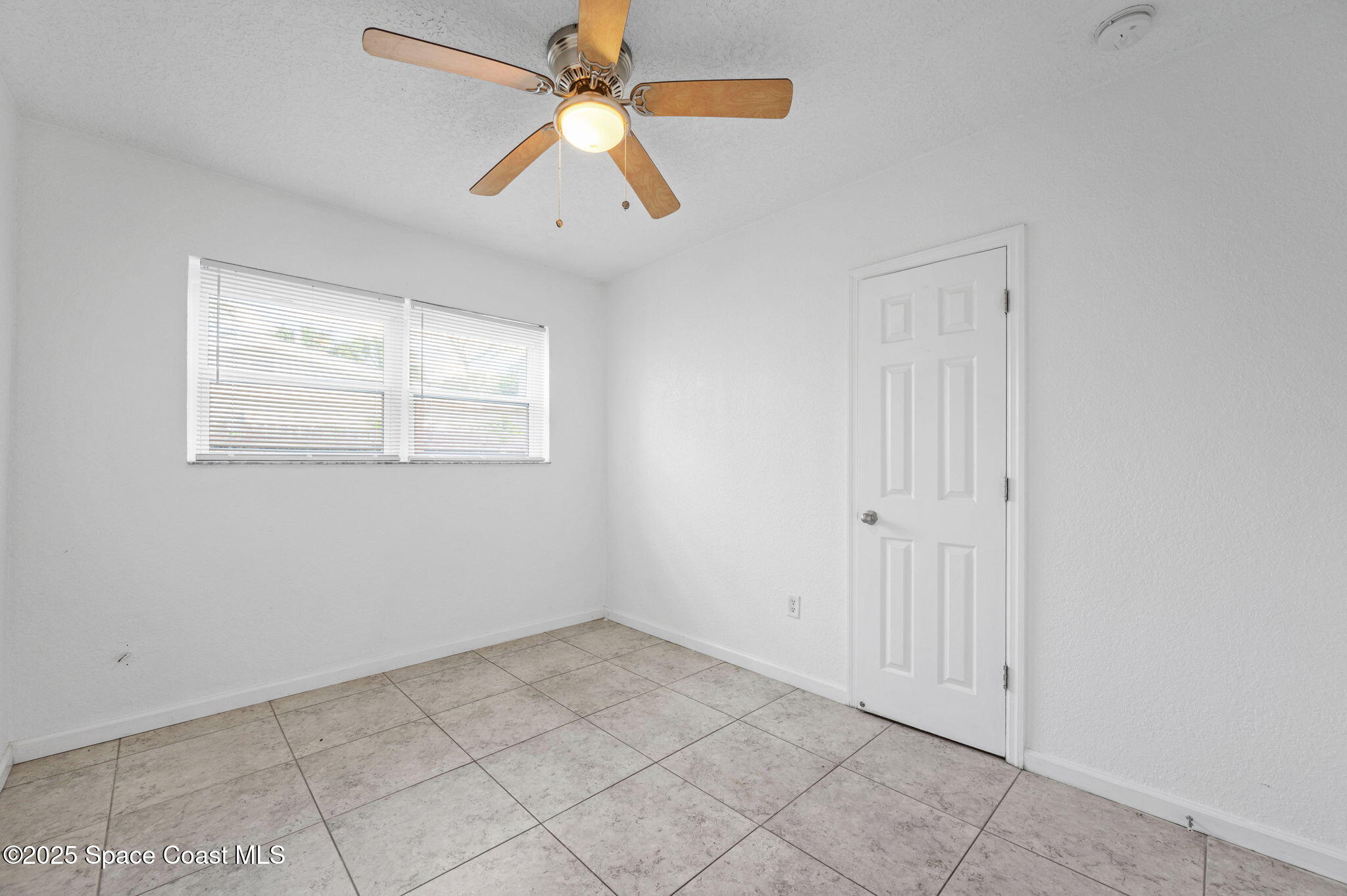 907 Espanola Way Melbourne, FL 32901 - Photo 19 of 31 25-web-or-mls-DSC_3510 copy