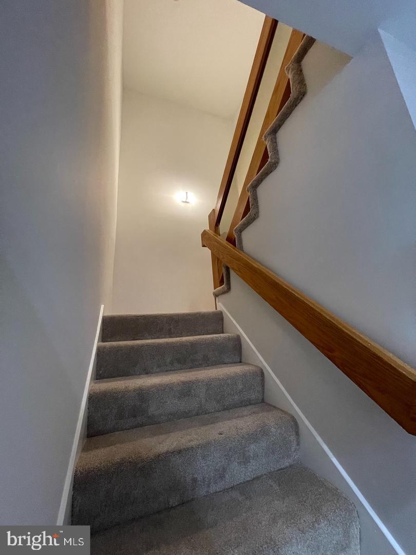 1530 Key Boulevard, Unit 326 Arlington, VA 22209 - Photo 26 of 47 a view of entryway
