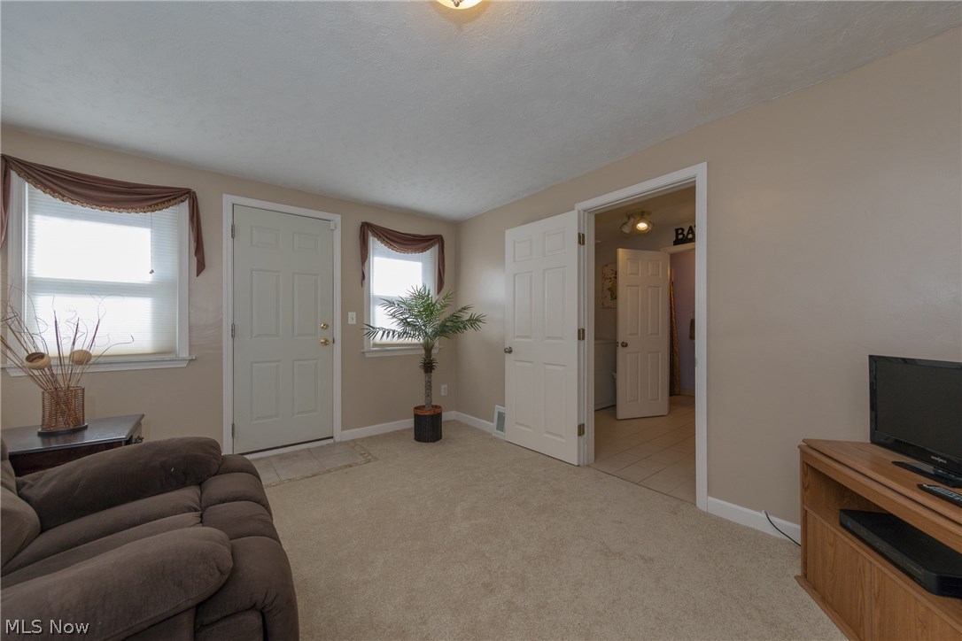 1621 Sheffield Road Cleveland, OH 44121 - Photo 12 of 35 Gallery Image 12