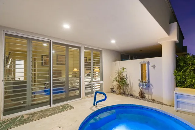 a view of a livingroom with furniture