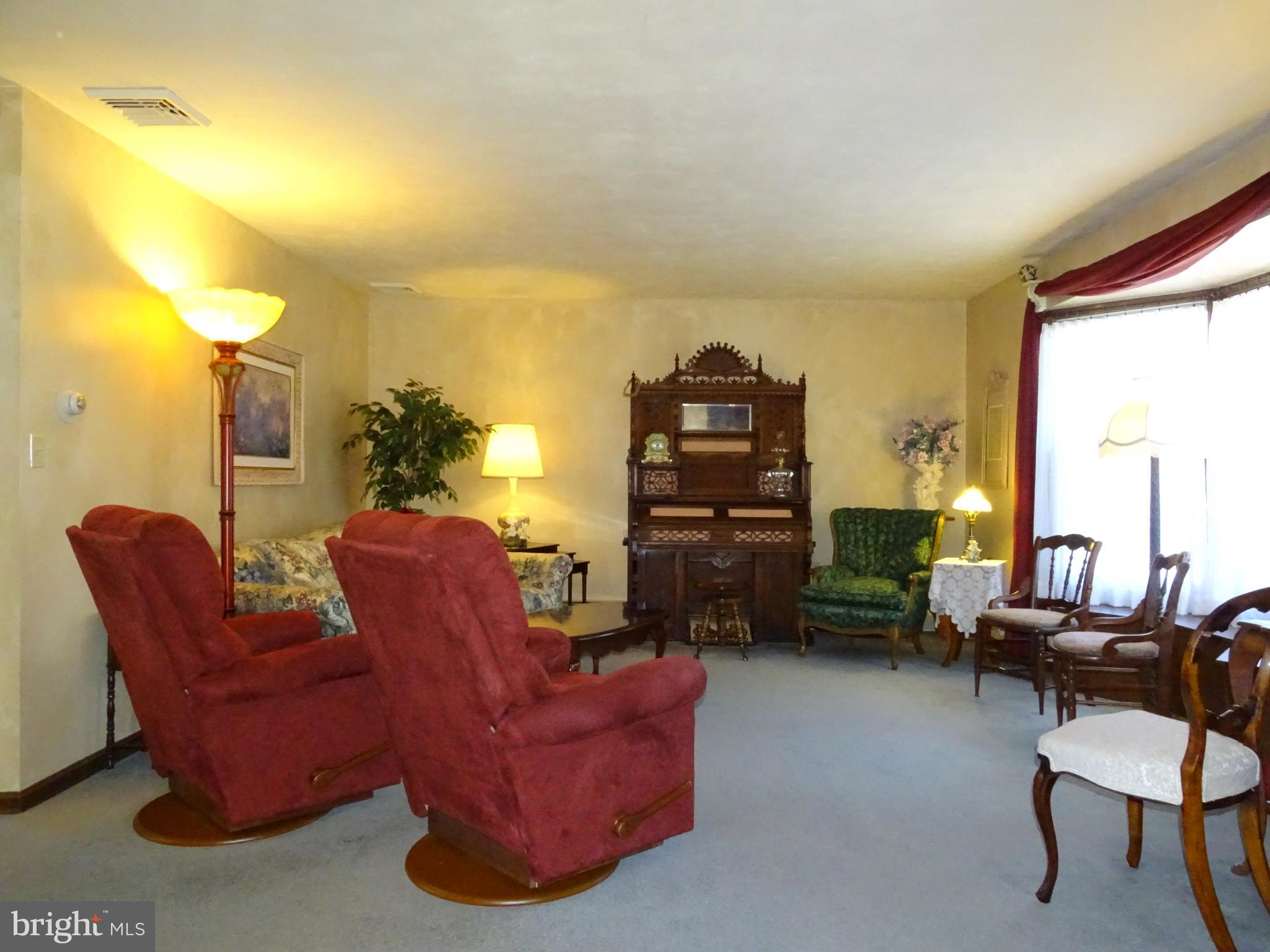 2135 Maple Road York, PA 17408 - Photo 3 of 36 Living Room