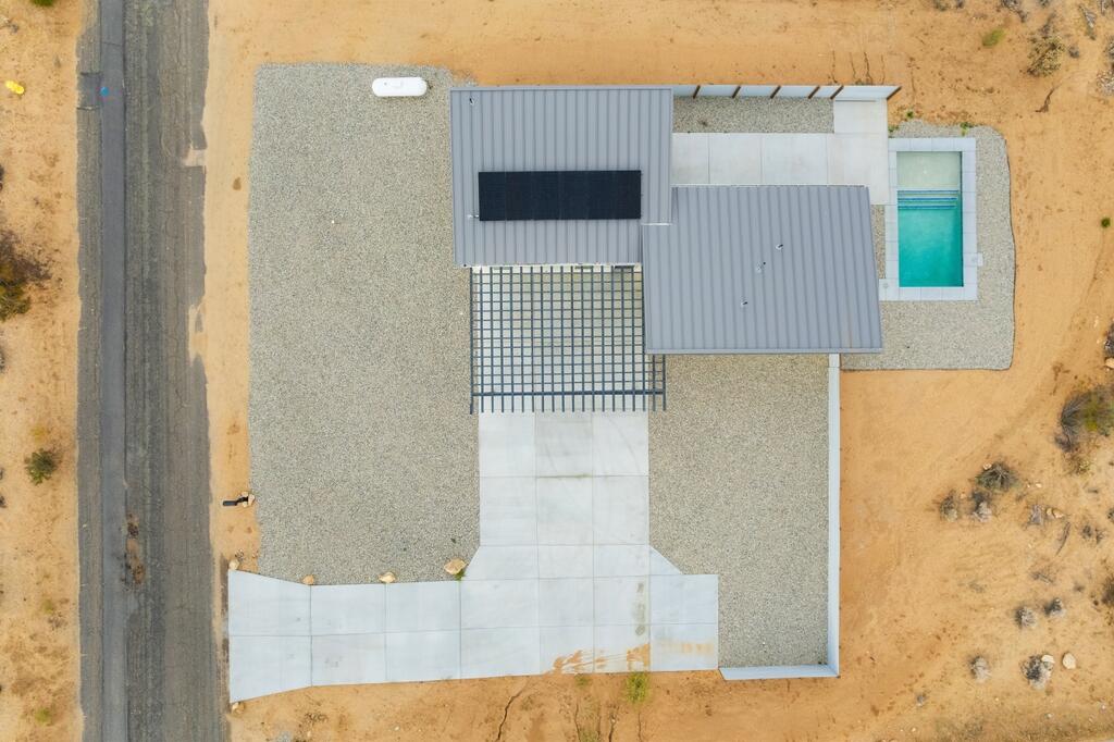 6689 Torres Avenue Joshua Tree, CA 92252 - Photo 45 of 48 a view of balcony