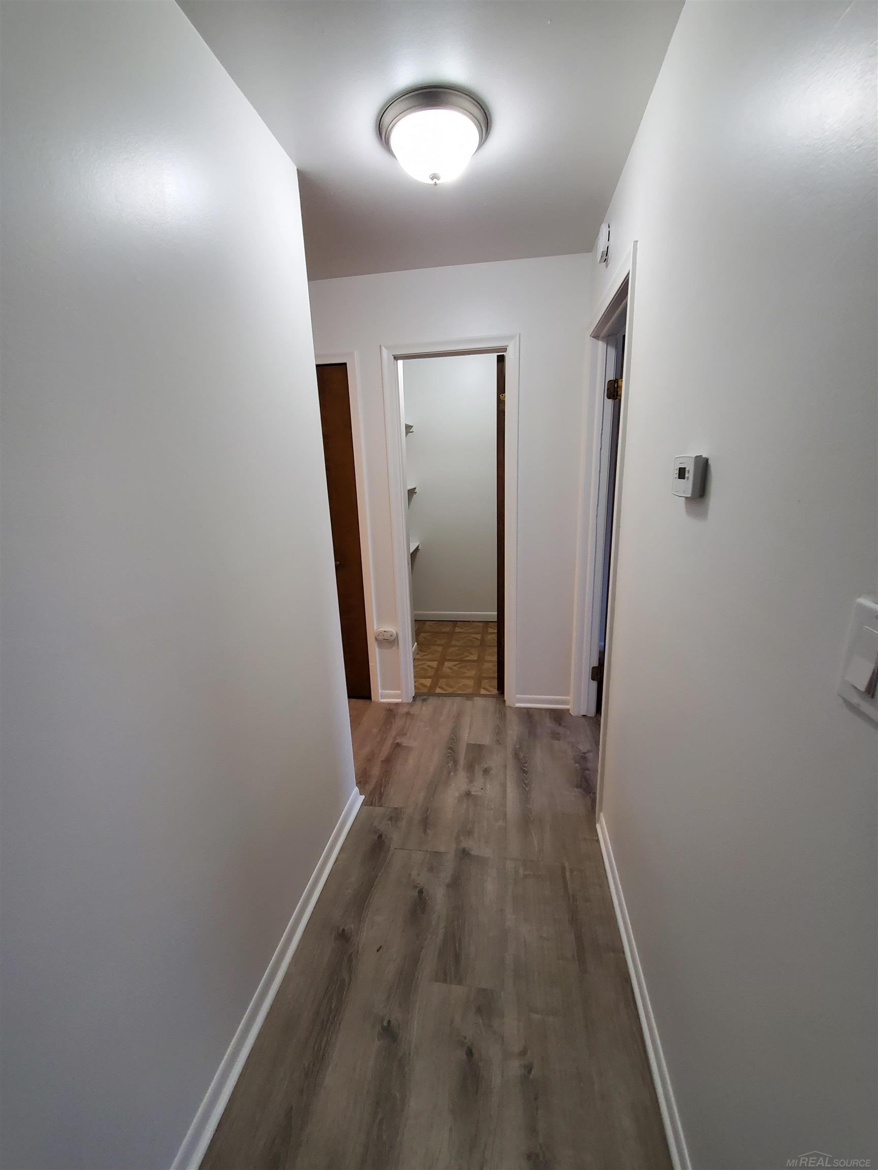 31805 Kelly Road Fraser, MI 48026 - Photo 8 of 12 50109855-7.JPG