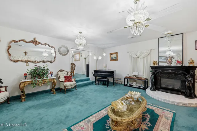 $356,000 | 206 Plantation Drive, Vicksburg, MS 39183