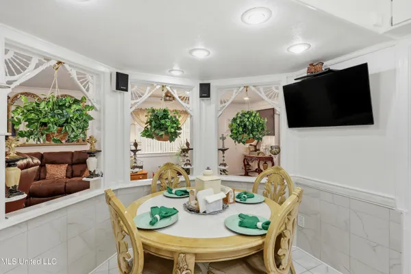 $346,000 | 206 Plantation Drive, Vicksburg, MS 39183