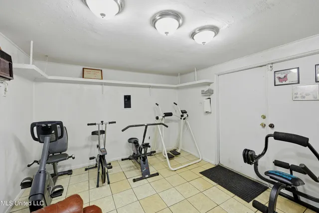 $356,000 | 206 Plantation Drive, Vicksburg, MS 39183