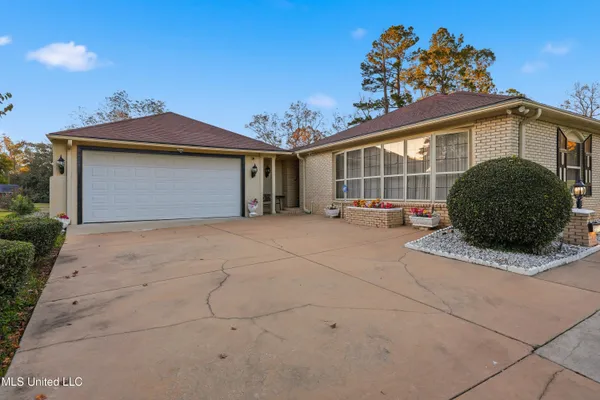 $346,000 | 206 Plantation Drive, Vicksburg, MS 39183