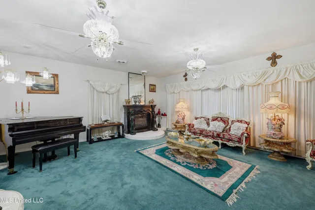 $356,000 | 206 Plantation Drive, Vicksburg, MS 39183