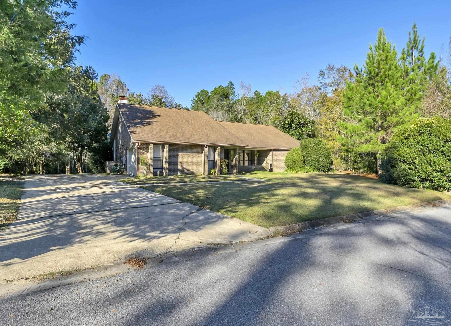 9000 Woodrun Road Pensacola, FL 32514 - Photo 2 of 49 Gallery Image 2