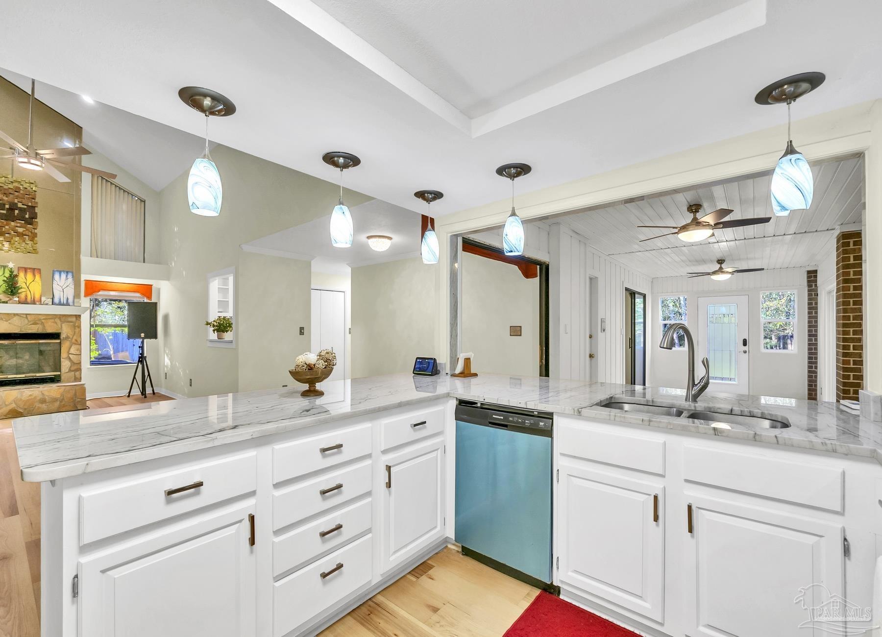 9000 Woodrun Road Pensacola, FL 32514 - Photo 6 of 49 Gallery Image 6