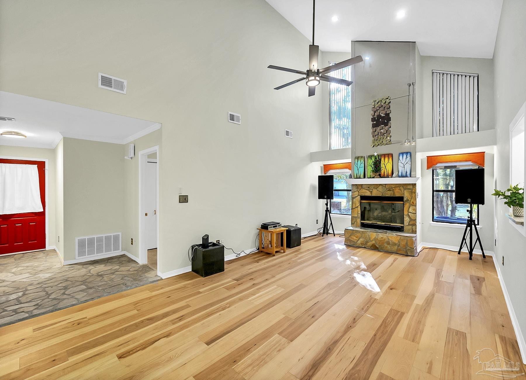 9000 Woodrun Road Pensacola, FL 32514 - Photo 9 of 49 Gallery Image 9