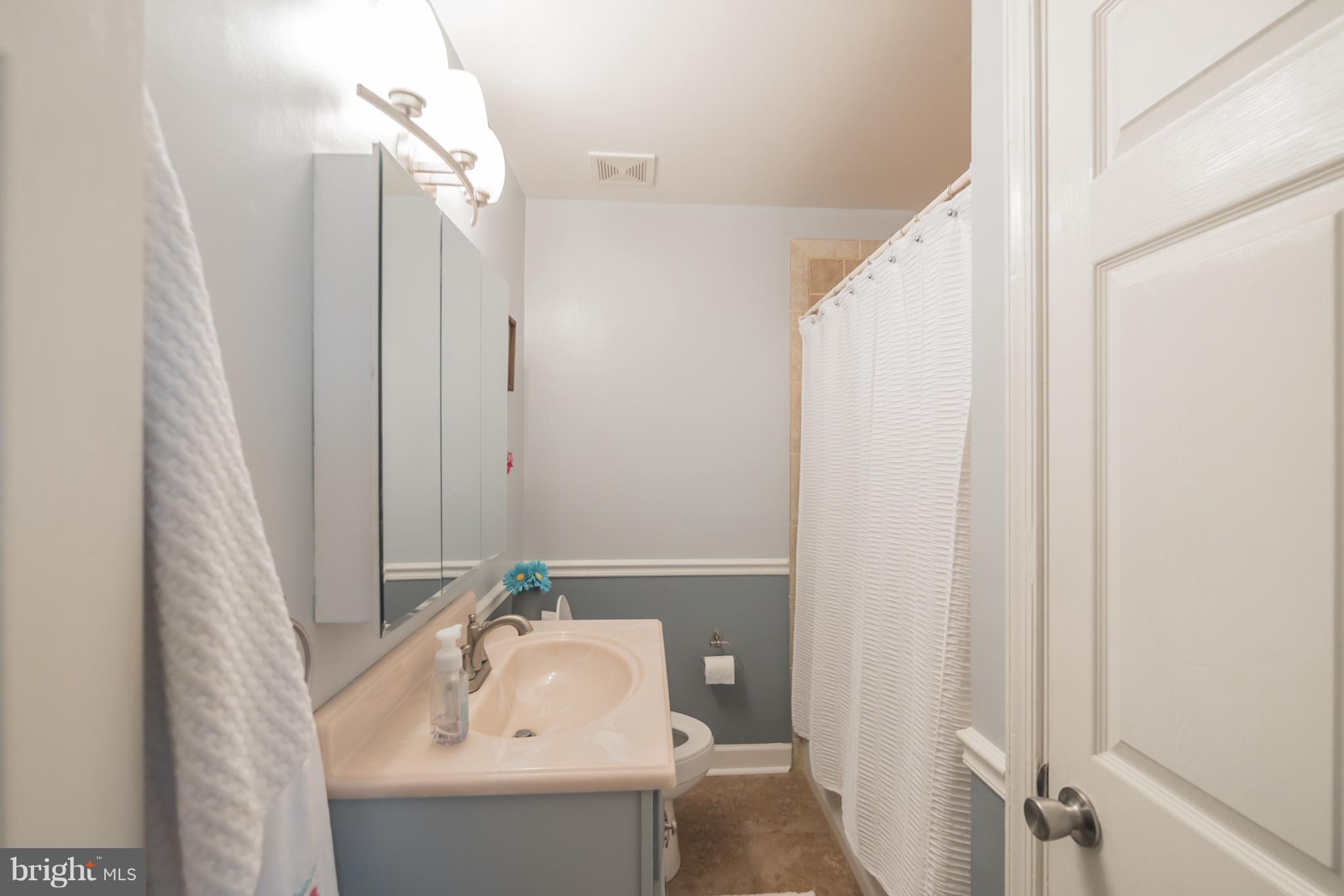 109 South Longcross Road Linthicum Heights, MD 21090 - Photo 22 of 29 Main Level Full Bath