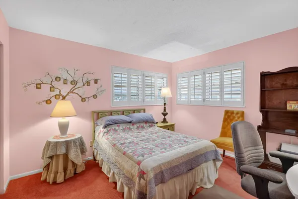 $110,000 | 2929 Southeast Ocean Boulevard, Unit J10, Stuart, FL 34996