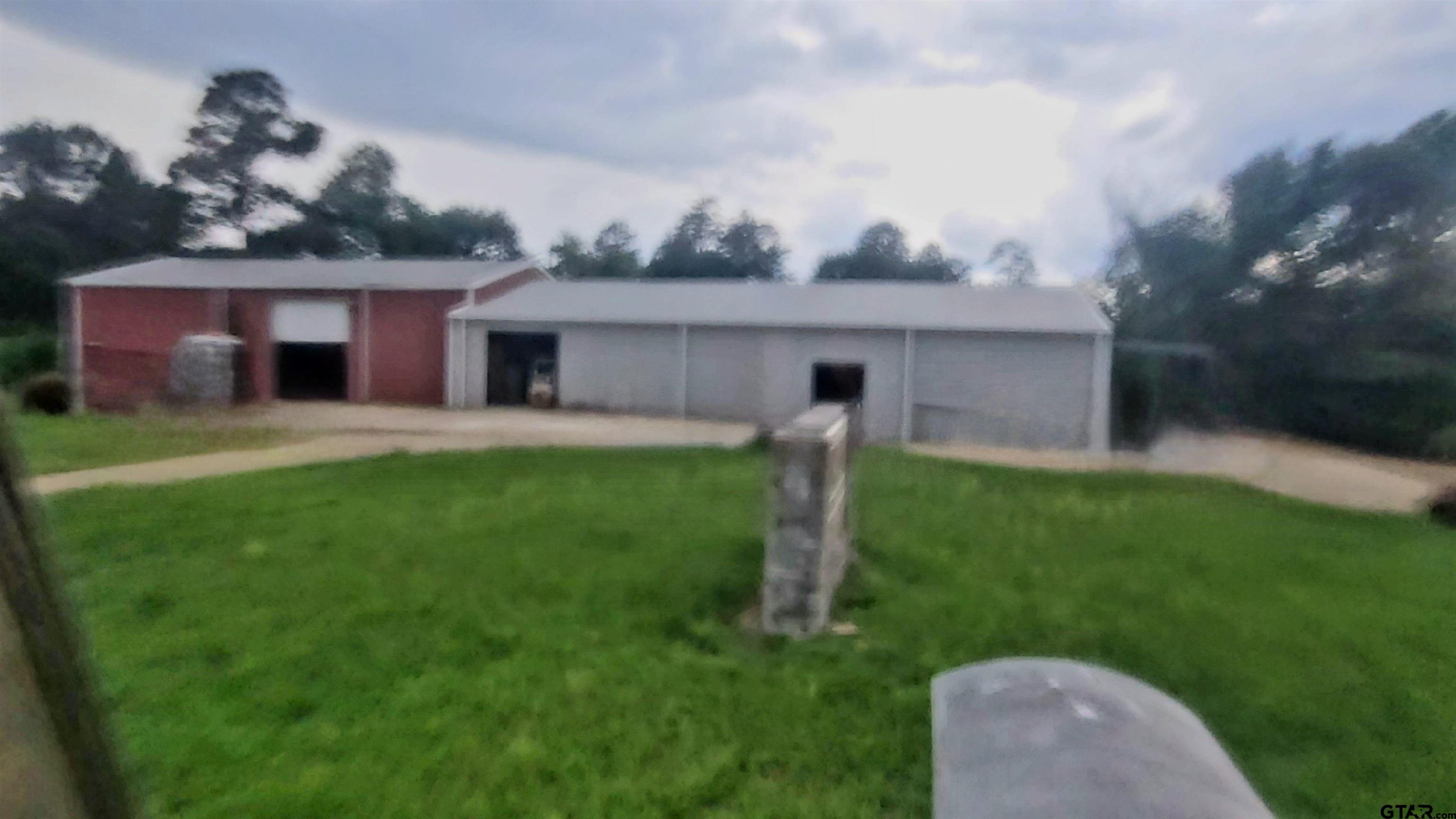221 Locker Plant Road Gladewater, TX 75647 - Photo 2 of 7