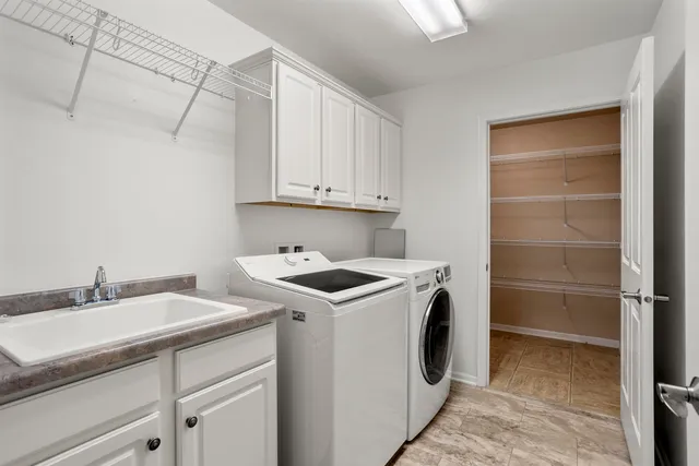 $425,000 | 2210 East Tuscany Way, Appleton, WI 54913