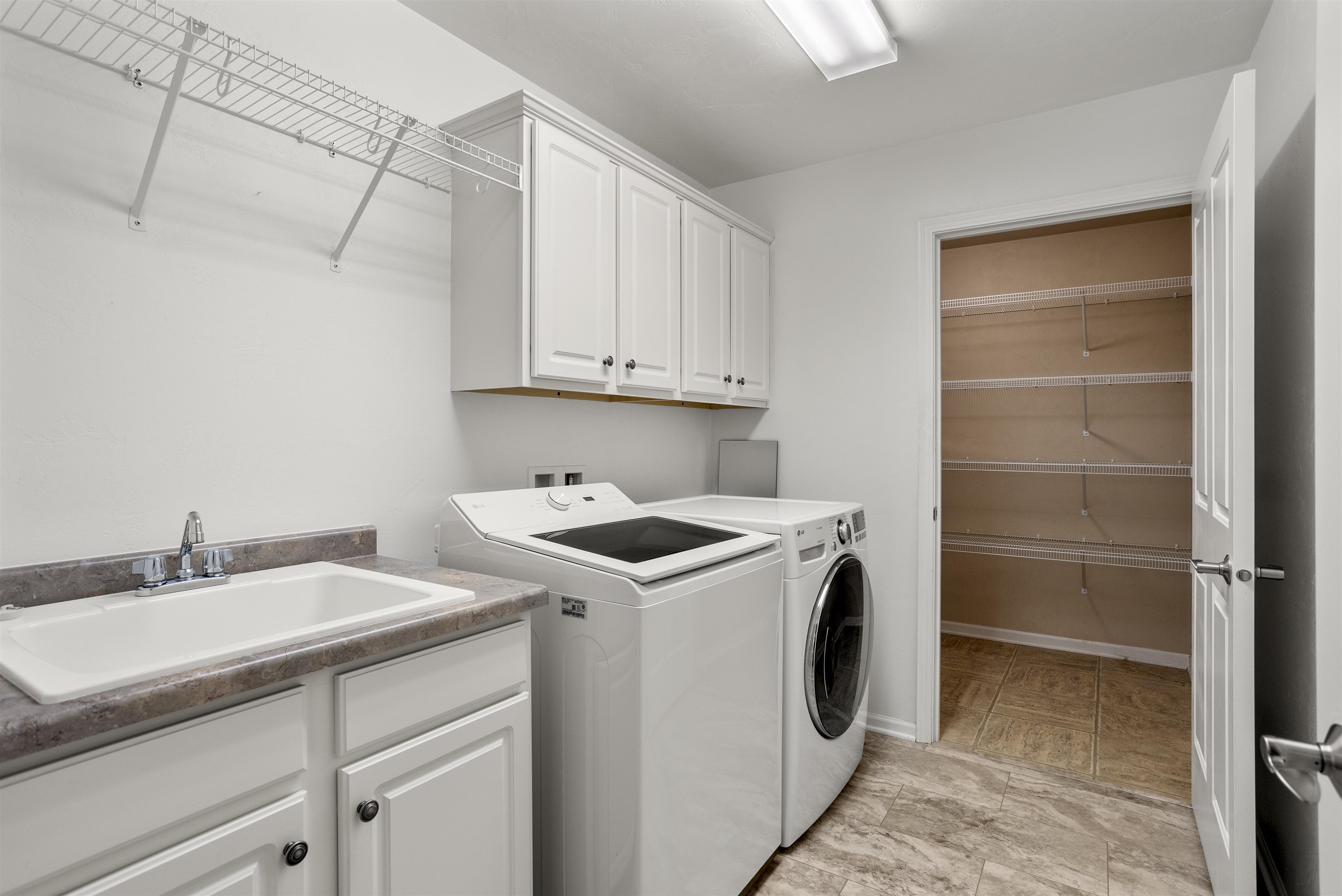 2210 East Tuscany Way Appleton, WI 54913 - Photo 16 of 33