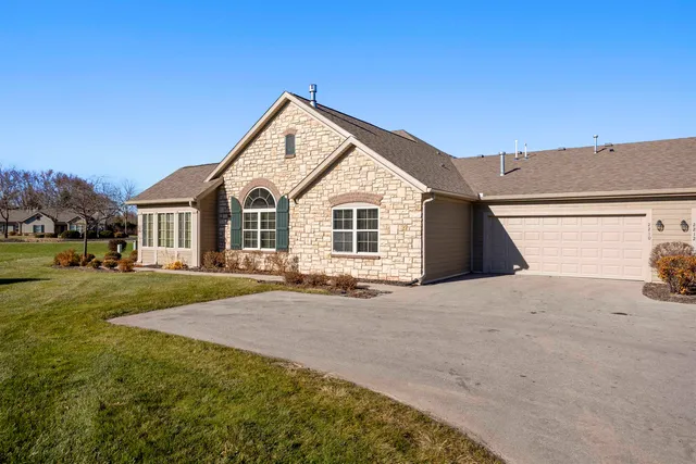 $425,000 | 2210 East Tuscany Way, Appleton, WI 54913