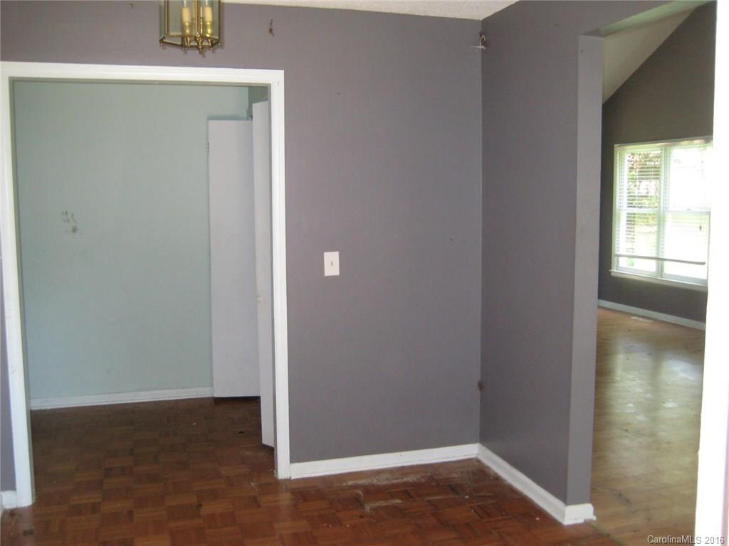 4451 Fair Springs Road Charlotte, NC 28227 - Photo 4 of 21 Gallery Image 4