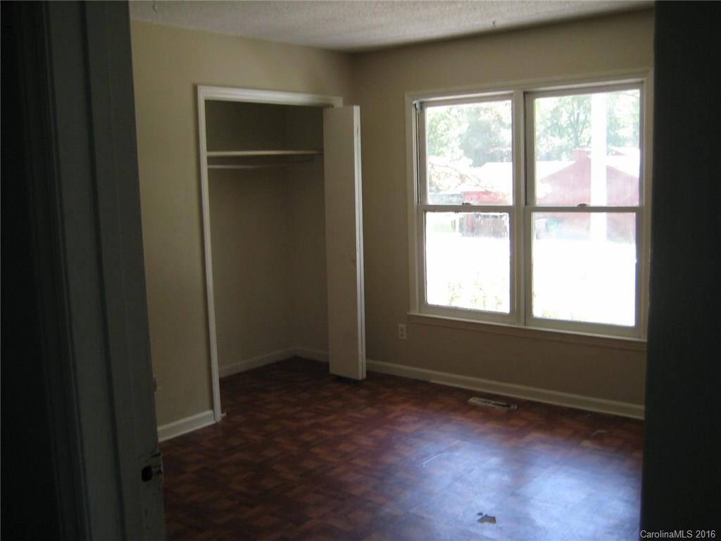 4451 Fair Springs Road Charlotte, NC 28227 - Photo 6 of 21 Gallery Image 6