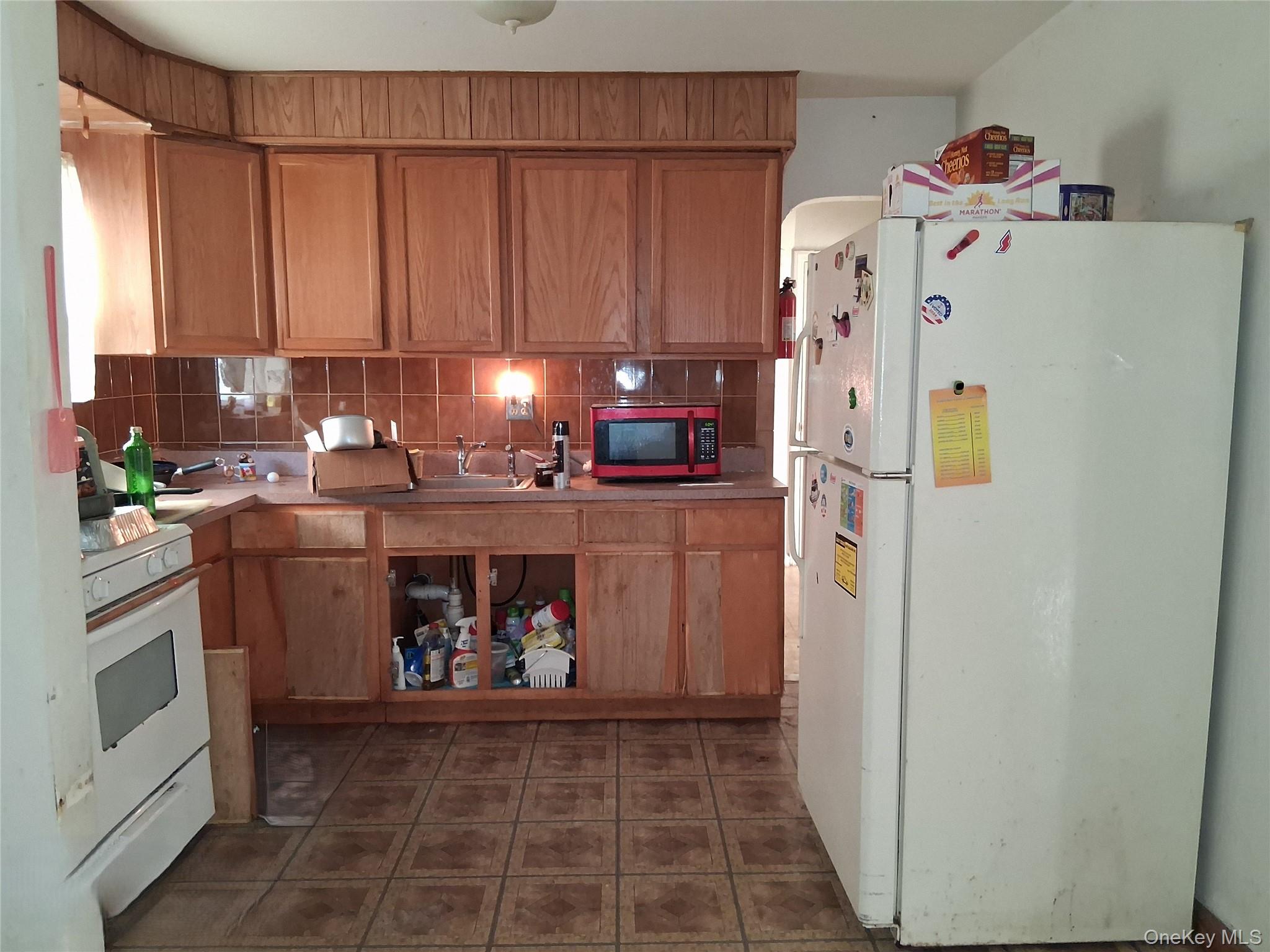 216-24 132nd Road Queens, NY 11413 - Photo 4 of 10