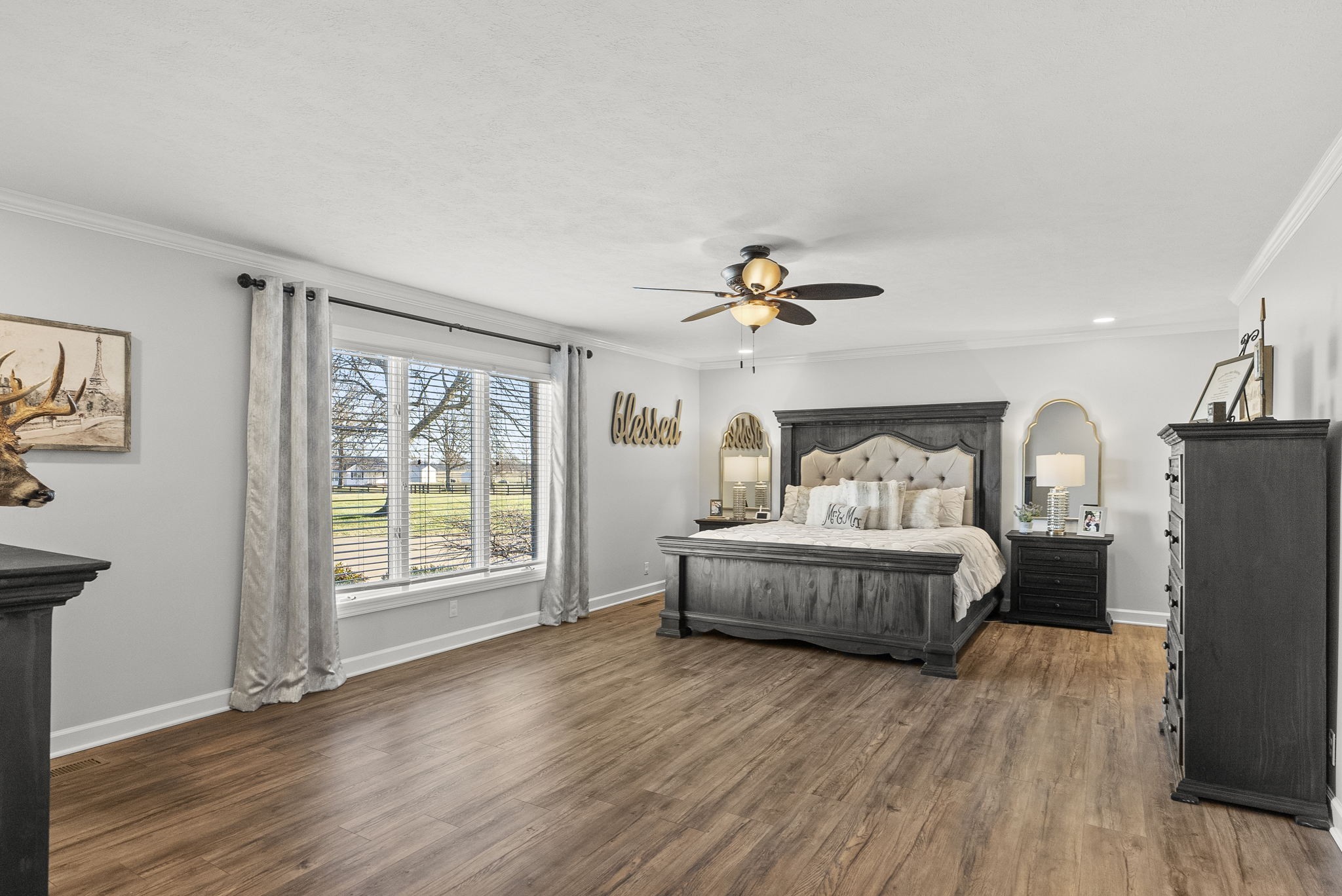 4767 Barren Plains Road Springfield, TN 37172 - Photo 34 of 68 a living room with furniture and wooden floor