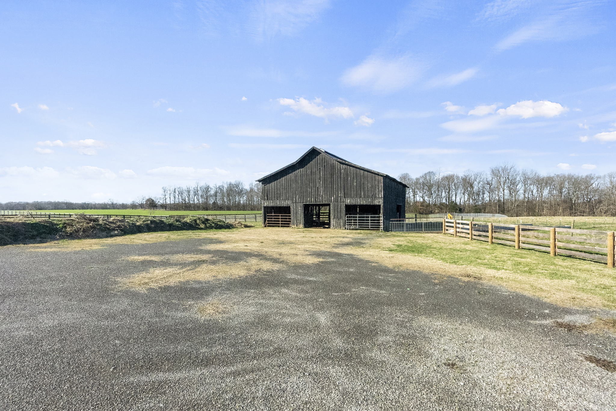 4767 Barren Plains Road Springfield, TN 37172 - Photo 54 of 68 a house with river in front of it