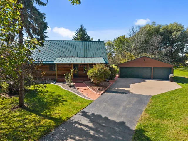 $520,000 | N3873 Anita Wieckert Road, Appleton, WI 54913