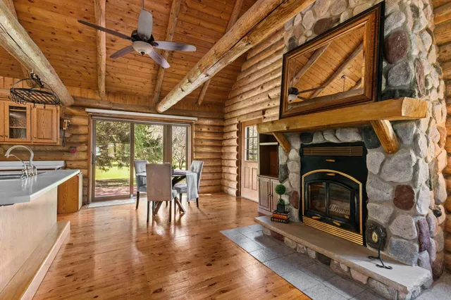 $520,000 | N3873 Anita Wieckert Road, Appleton, WI 54913