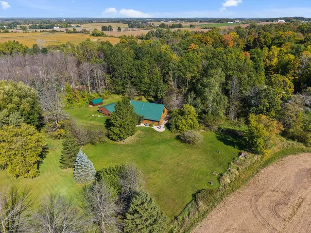 $520,000 | N3873 Anita Wieckert Road, Appleton, WI 54913
