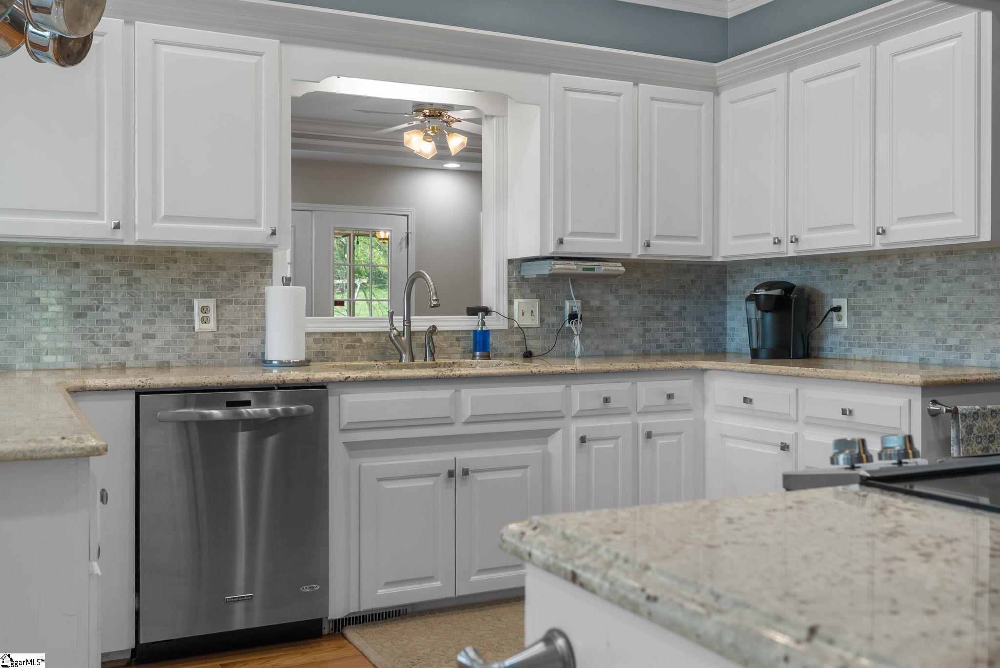 528 Riveredge Court Moore, SC 29369 - Photo 11 of 44