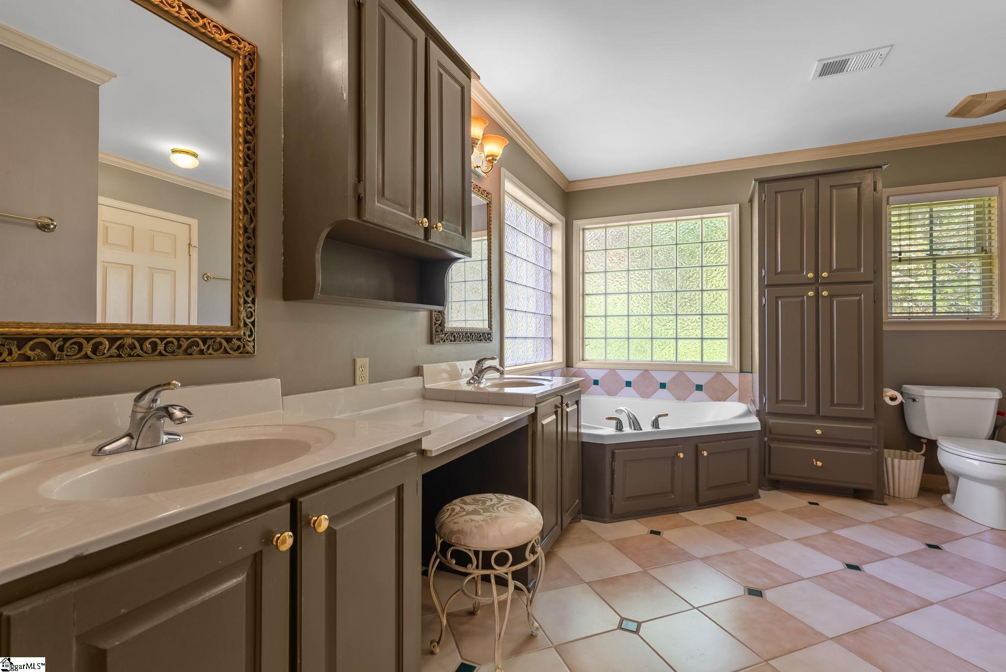 528 Riveredge Court Moore, SC 29369 - Photo 14 of 44