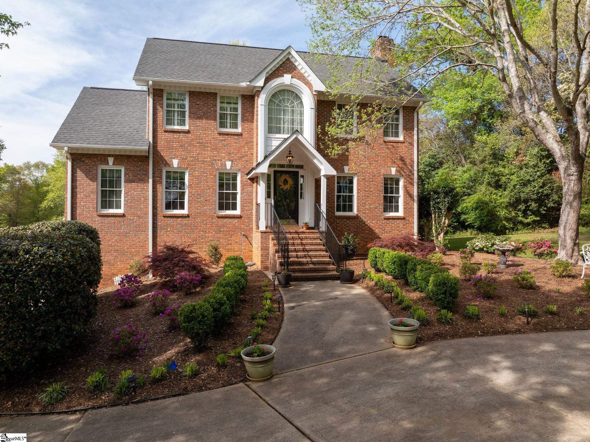 528 Riveredge Court Moore, SC 29369 - Photo 2 of 44