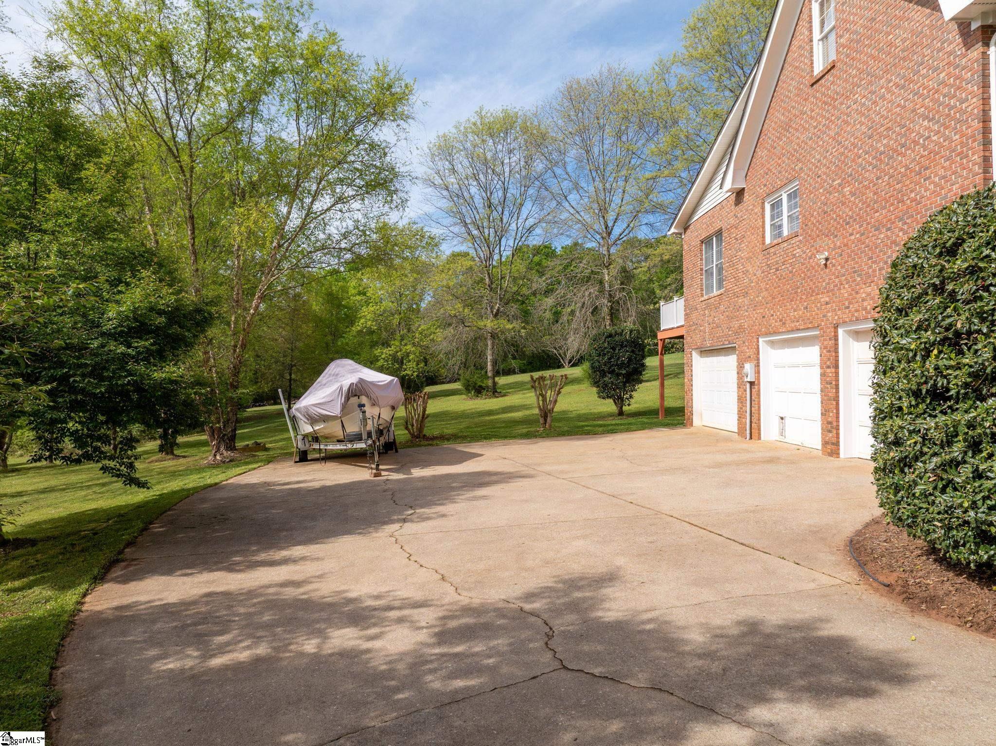 528 Riveredge Court Moore, SC 29369 - Photo 5 of 44
