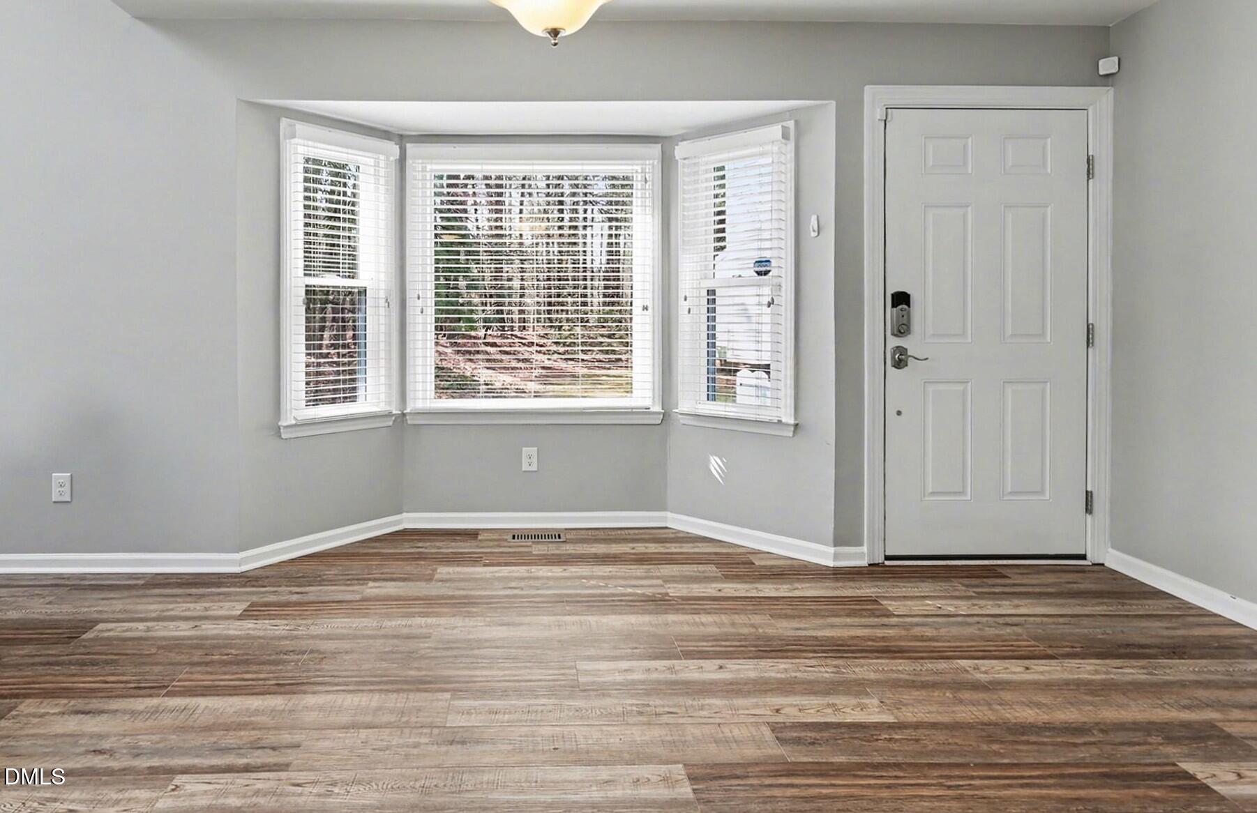 1631 Roanoke Street Raleigh, NC 27606 - Photo 3 of 22 Entry